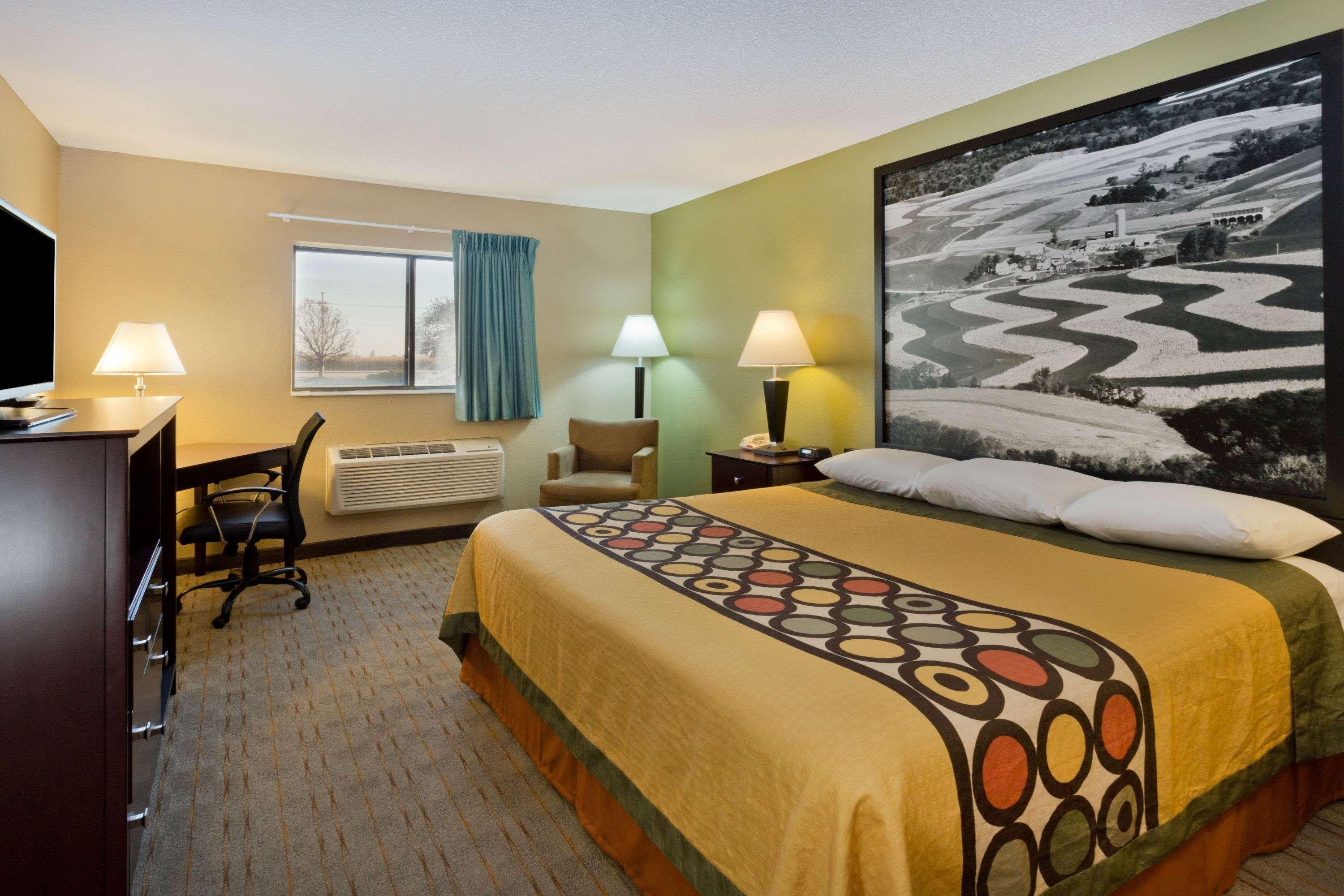 Super 8 By Wyndham Rochelle Hotel Buitenkant foto