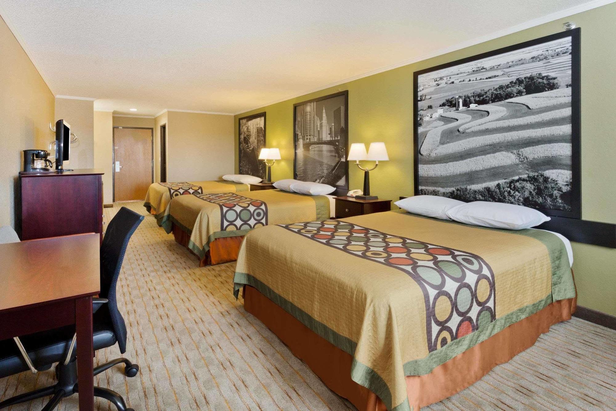 Super 8 By Wyndham Rochelle Hotel Buitenkant foto